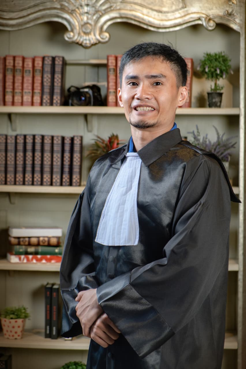 erwin meiman halawa, sh., m.h